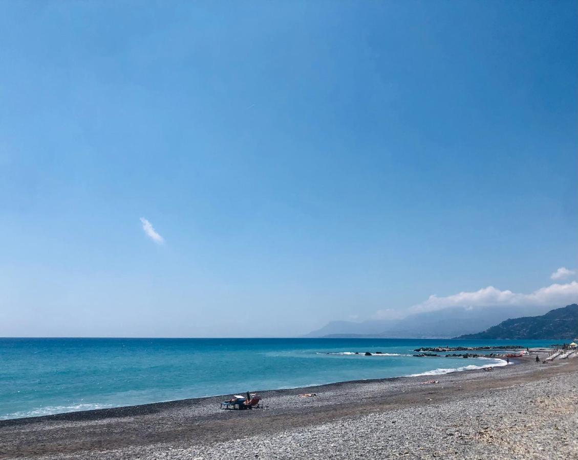 Peaceful Apartment 1 Minute Walk To The Beach Ventimiglia Kültér fotó